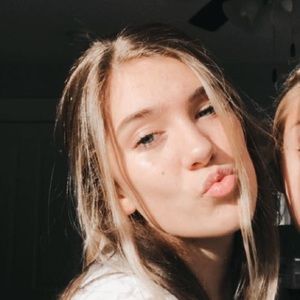 Meet your Posher, Isabelle